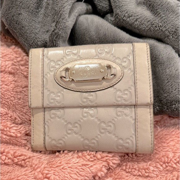 Gucci Handbags - Good used condition Gucci, wallet, off-white
